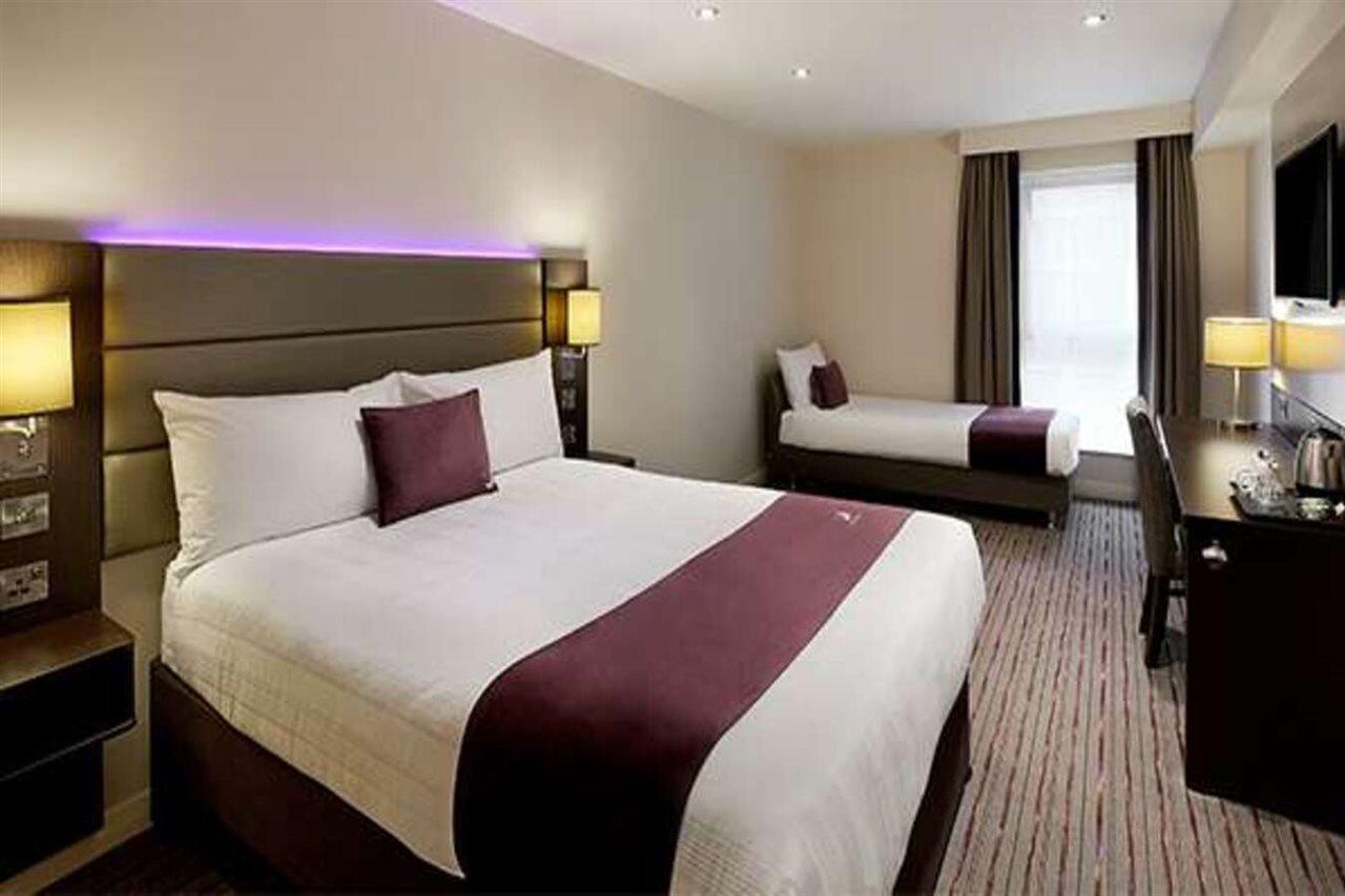 Premier Inn Milton Keynes Central Exterior photo